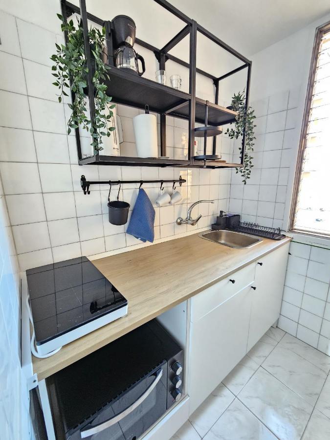 פואנגירולה Oceanview Terrace Apartment מראה חיצוני תמונה