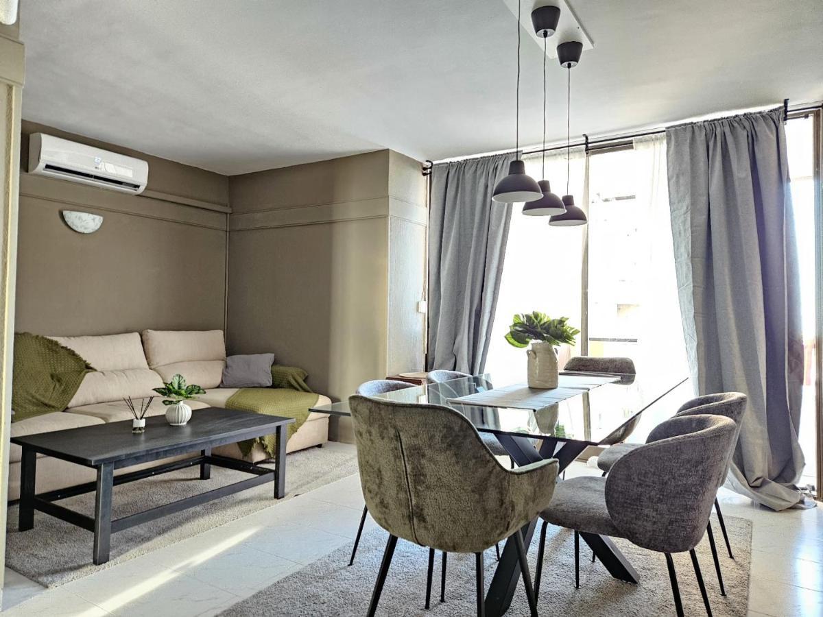 פואנגירולה Oceanview Terrace Apartment מראה חיצוני תמונה