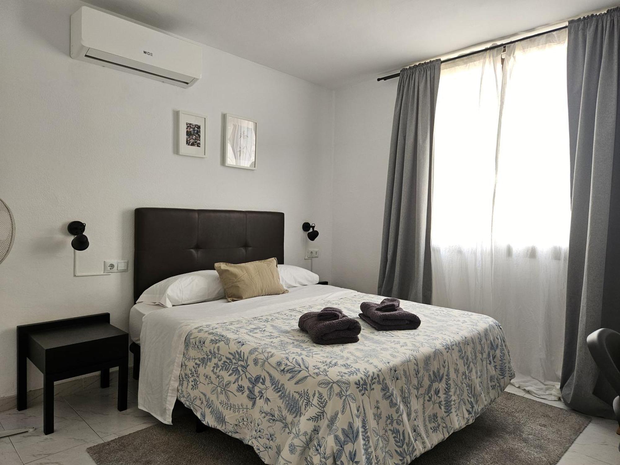 פואנגירולה Oceanview Terrace Apartment מראה חיצוני תמונה